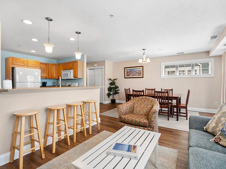 100 Hope St #209 — Photo 6