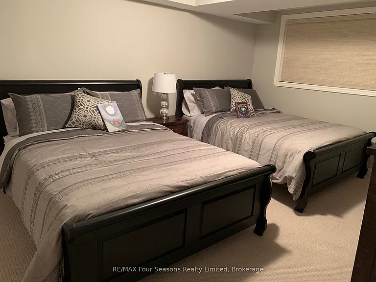 12 Robbie Way — Photo 39