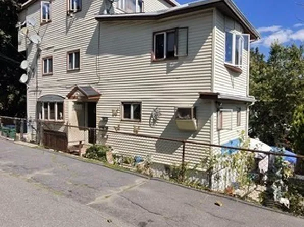 55 Canton St, Fitchburg, MA 01420