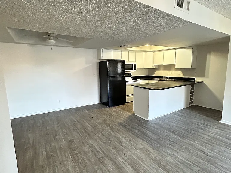 Pacific Palms Apartment Homes — Photo 12