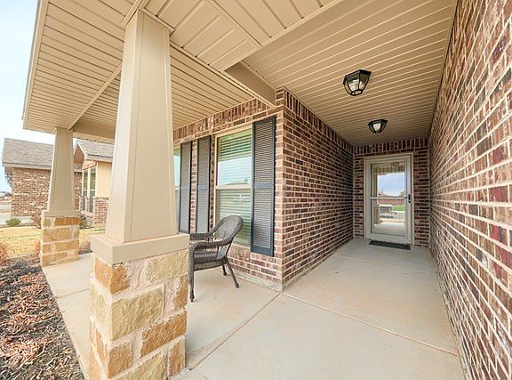 4th image of 9308 Sagebrush Ave