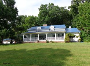 162 Mountain View Dr, Hollidaysburg, PA 16648