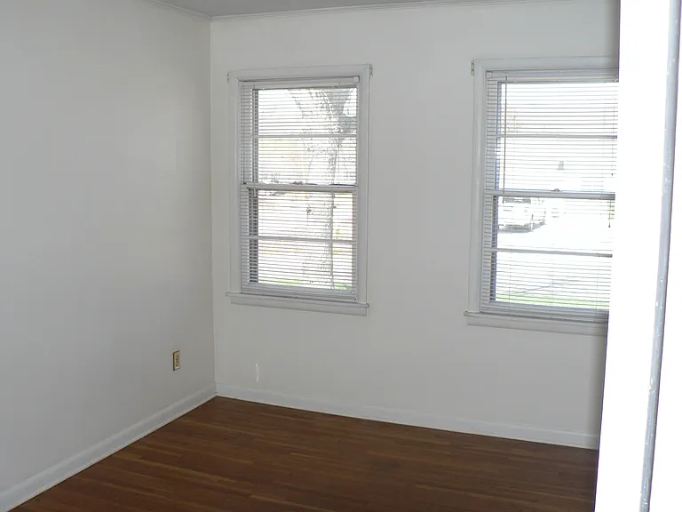 1900 Stevens Dr NE — Photo 11