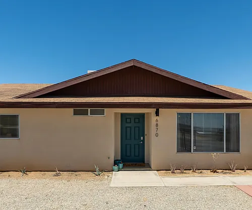 6870 Sunset Rd Photo 1
