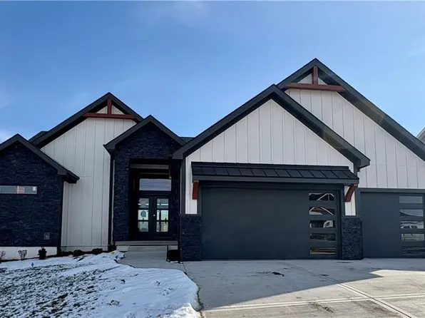 1403 Kintyre Ct, Raymore, MO 64083