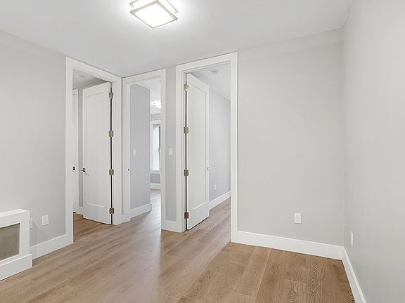 2nd image of 228 E 116th St APT 10