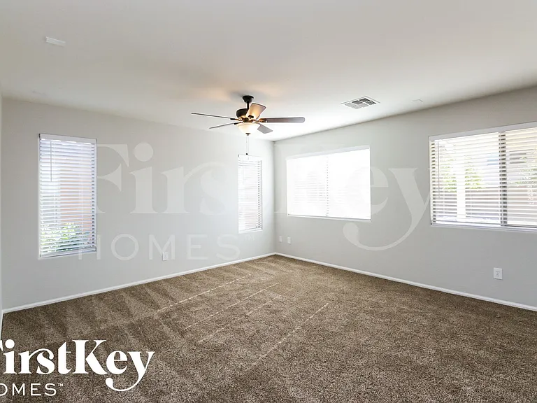 38240 N Sandy Dr — Photo 5