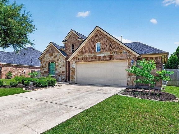 3rd image of 19127 Cannon Hills Ln