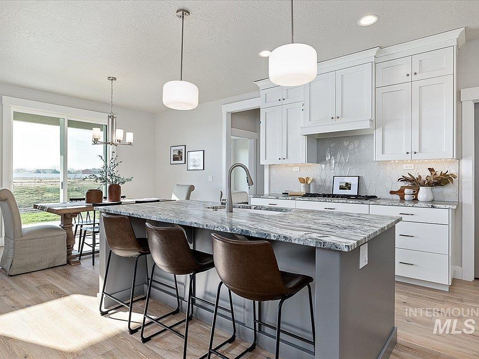 1st image of 8182 Fountain Brk