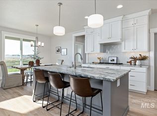 8182 Fountain Brk, Saint Middleton, ID 83644