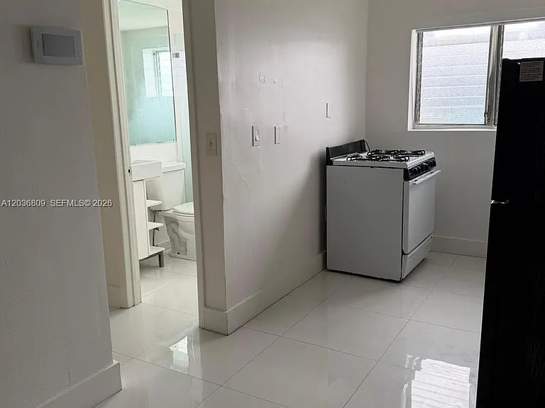 825 Euclid Ave #4 — Photo 12