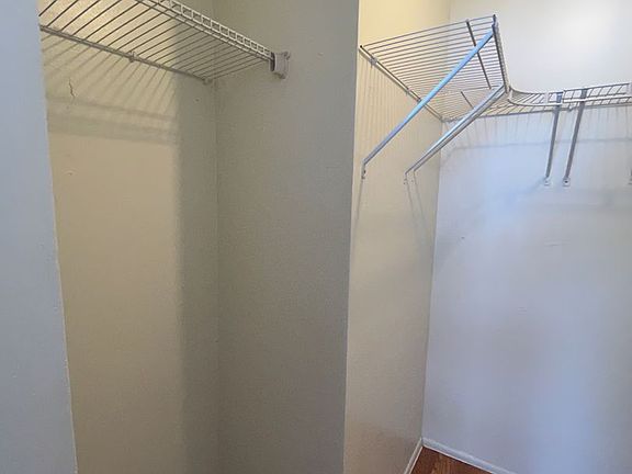 4th image of 204 E Tiffany Dr APT 4