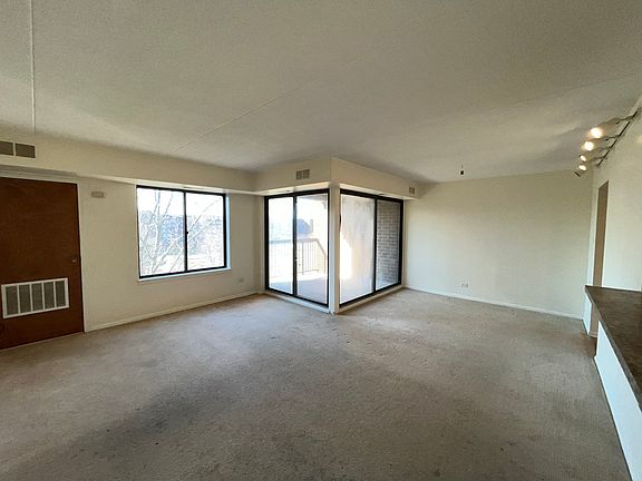 3rd image of 500 Park Ave APT 634