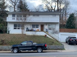 3800 Lorcom Ln, Arlington, VA 22207