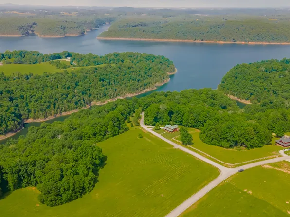 68 Hickory Point Dr, Monticello, KY 42633