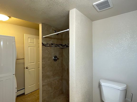 Basement bathroom/laundry