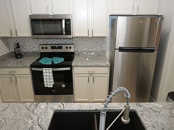 5th image of 7650 Comrow St Unit 302