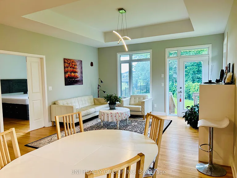70 Stanhope Ct — Photo 3