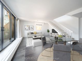 55A Avenue Rd #606, Toronto, ON M5R 3L2