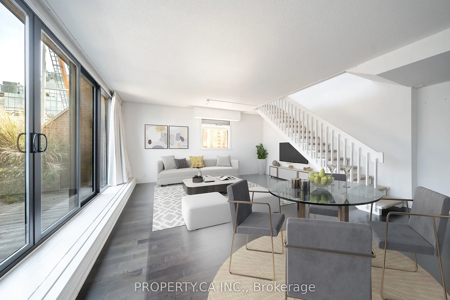 55A Avenue Rd #606 photo 1