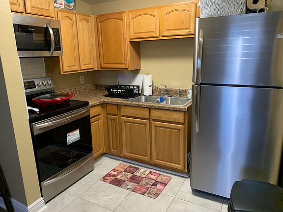 4th image of 2633 Iberville St #B