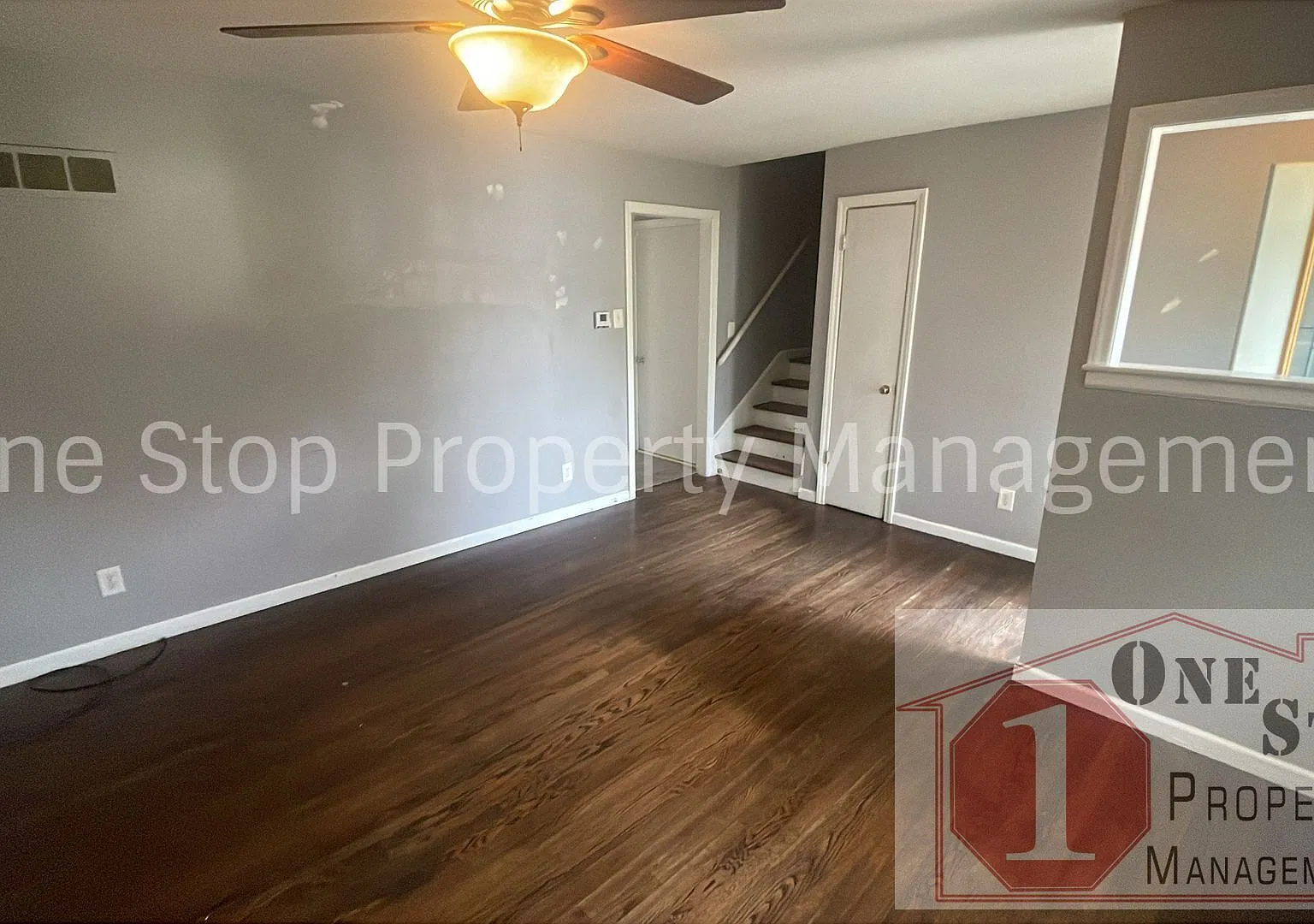 Awesome 3 bedroom, 2.5 bath home located in Raytown! — Photo 2