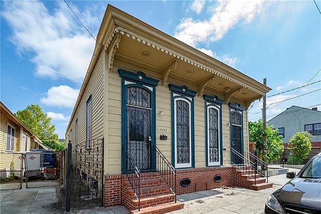 1st image of 1025 Frenchmen St
