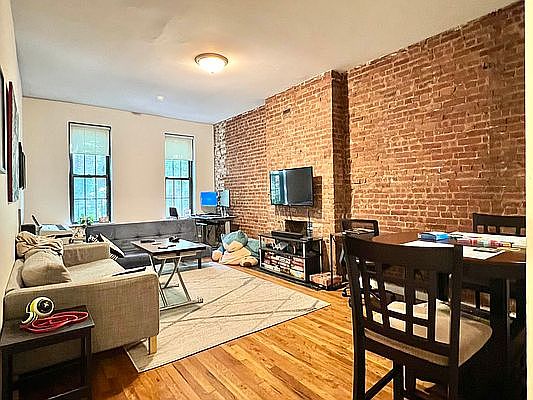 1st image of 304 E 89th St APT 2B