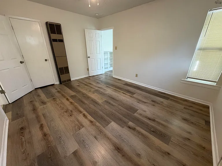 614 Sunset Dr — Photo 4