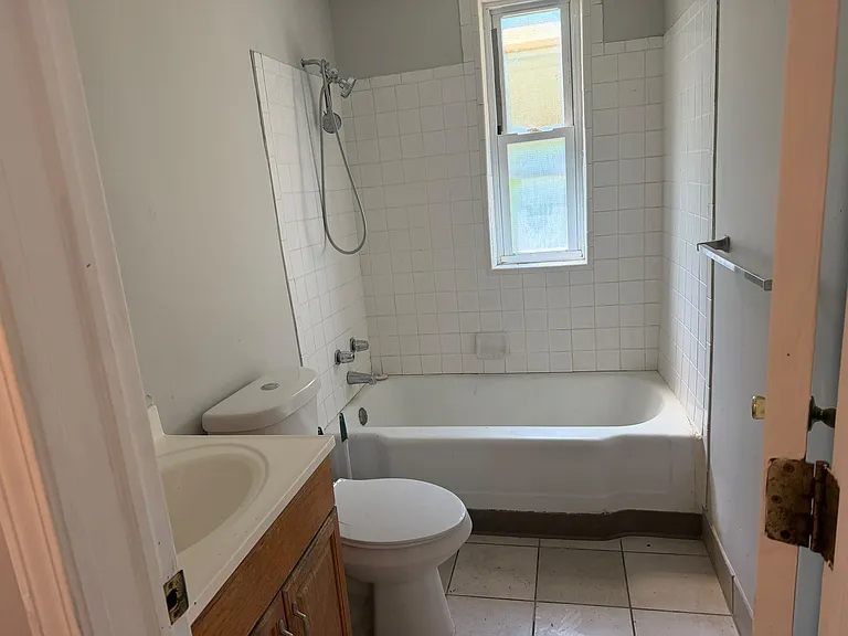 739 Harriet Ave #1-2 — Photo 2