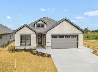 1624 N Honeysuckle Cir, De Pere, WI 54115