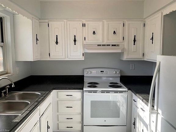 4th image of 1329 Cedarwood Dr #45D