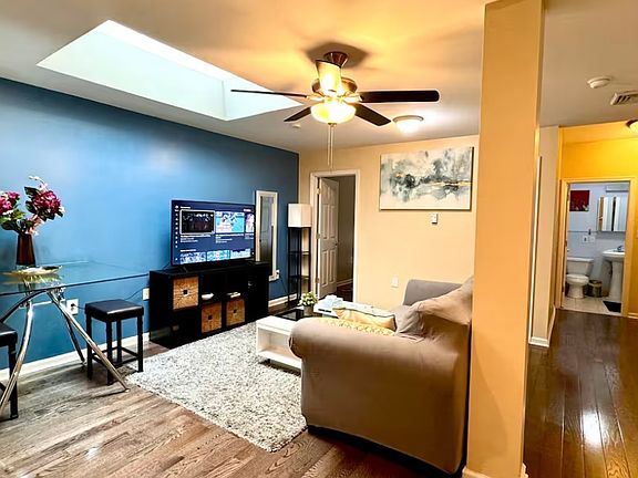 5th image of 1308 South St APT 3R