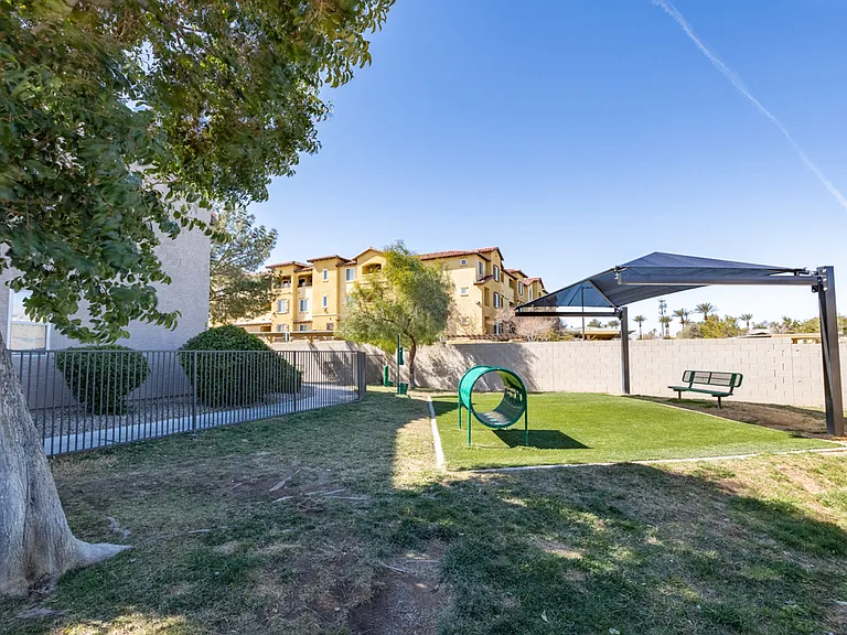 Palermo Apartments — Photo 35