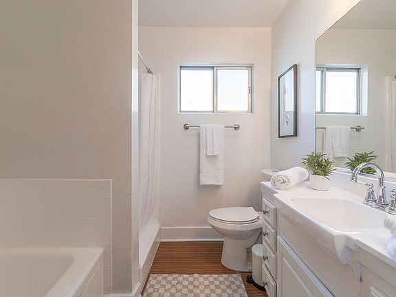 5th image of 1825 N Cherokee Ave APT 309