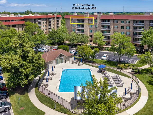 1220 Rudolph Rd APT 5B, Northbrook, IL 60062