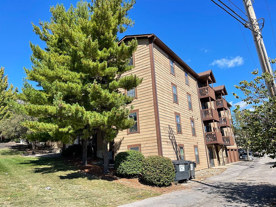 1st image of 112 E Wood St #16