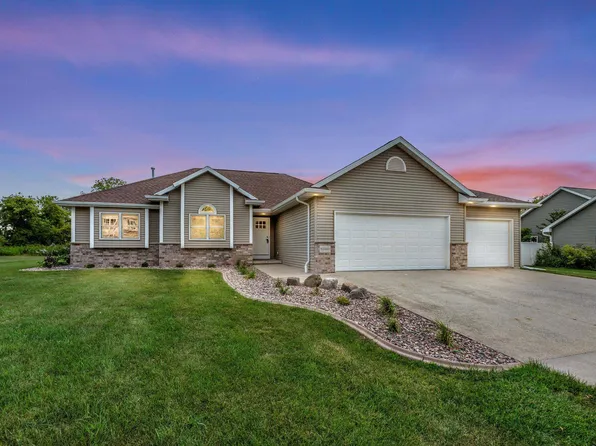 N2460 Benjamin Dr, Greenville, WI 54942