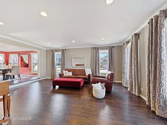 3rd image of 529 Ashford Ln
