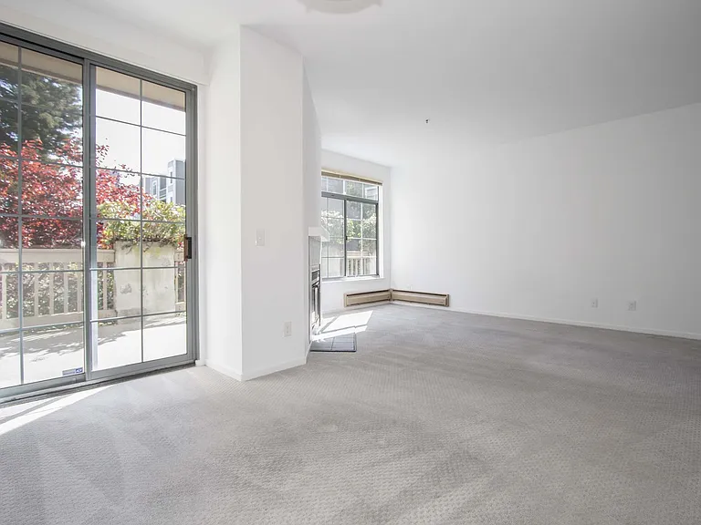 2060 Sutter St #205 — Photo 7