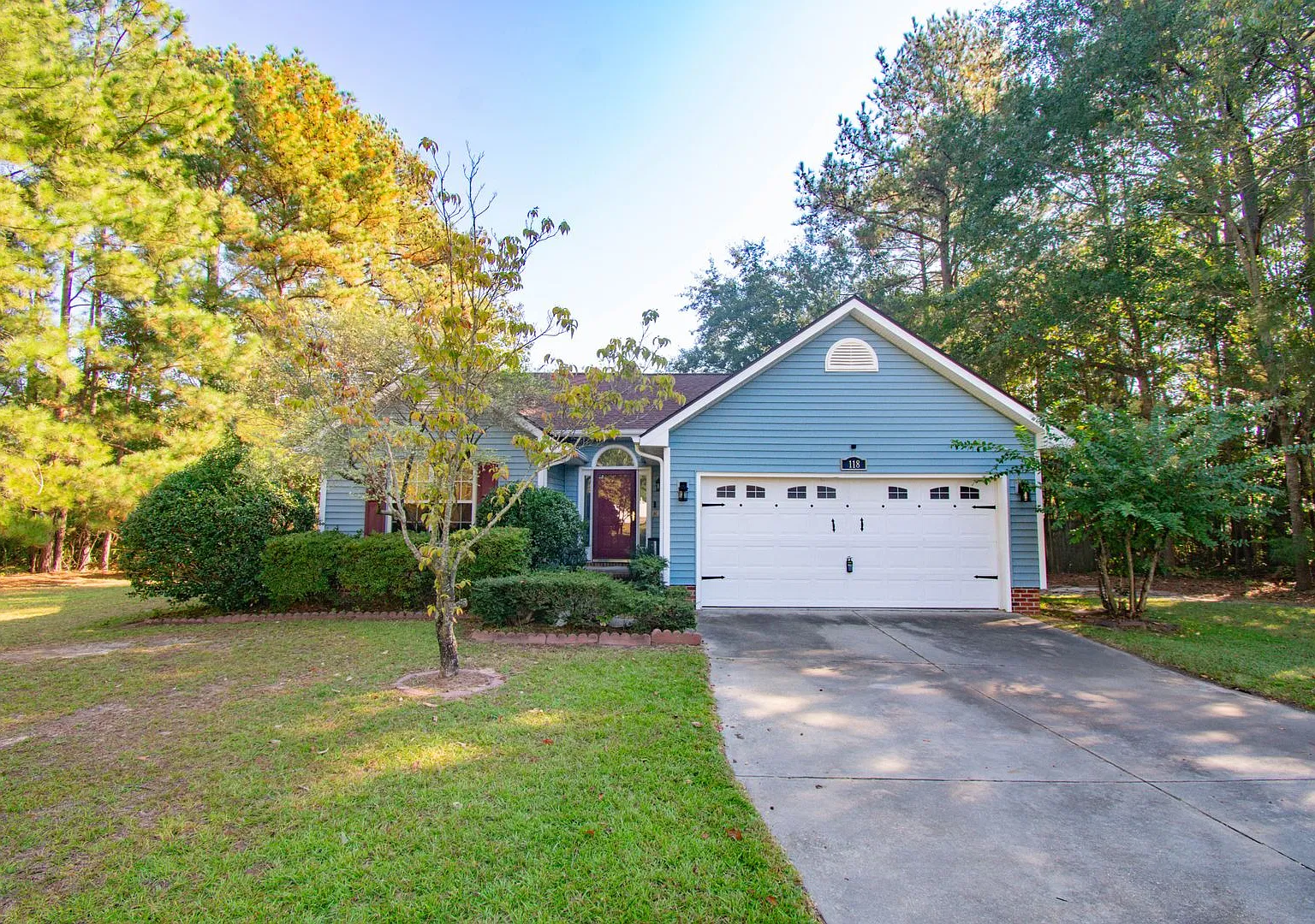 Coming Soon! 3 Bedroom 2 Bathroom - Updated Bathroom and Deck. Large Fenced Yard in a Cul-De-Sac! — Photo 1
