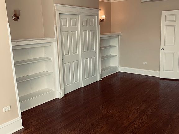 3rd image of 2046 E 73rd St #1W