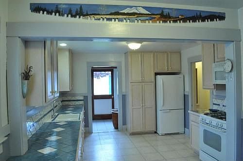 3rd image of 1517 D St