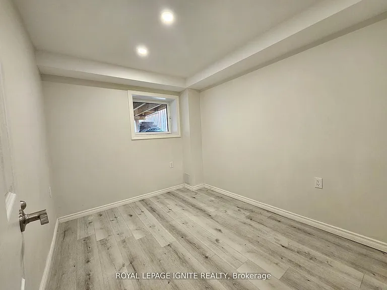 669 Sweetwater Cres #BASEMENT — Photo 8