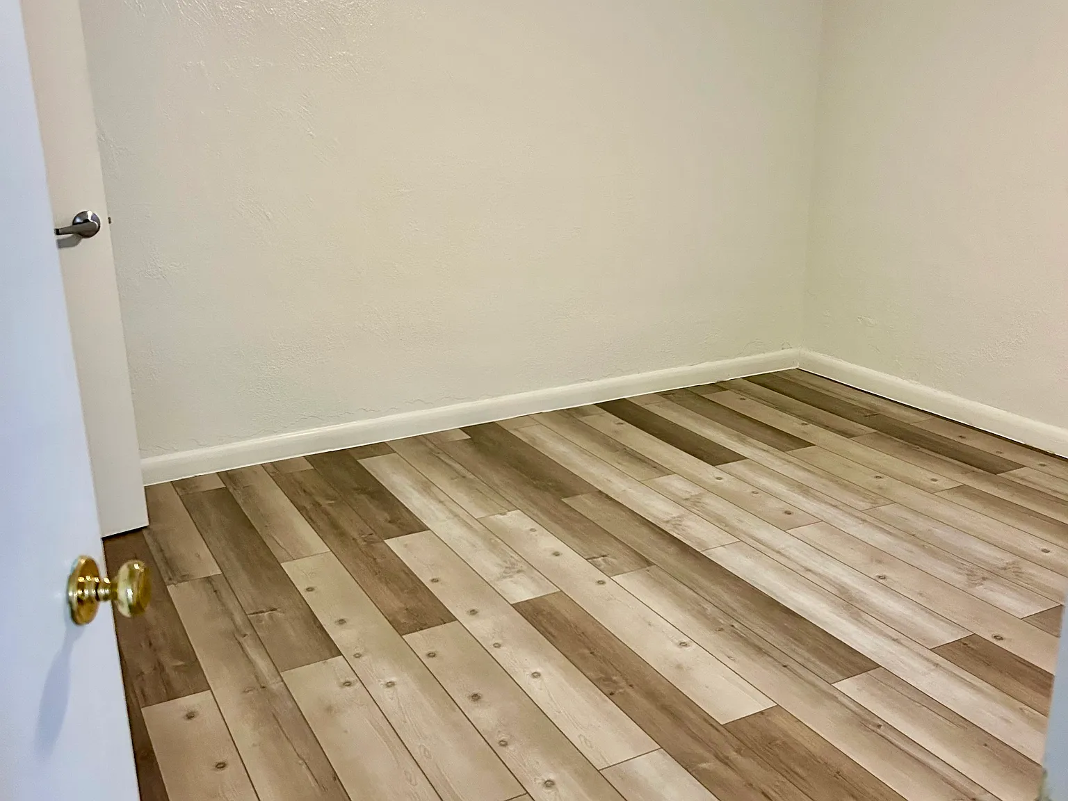 4995 S Inca Dr — Photo 2