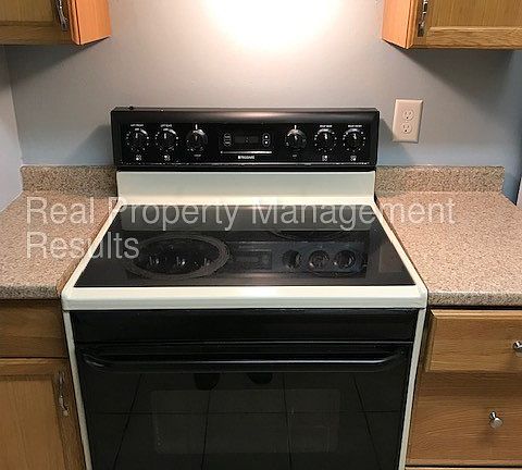 5th image of 5911 Allens Lake Ct