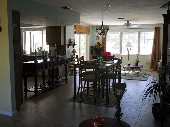 5th image of 25488 Carney Cir