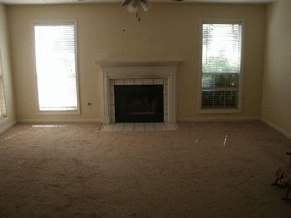 2nd image of 2937 Forest Ct