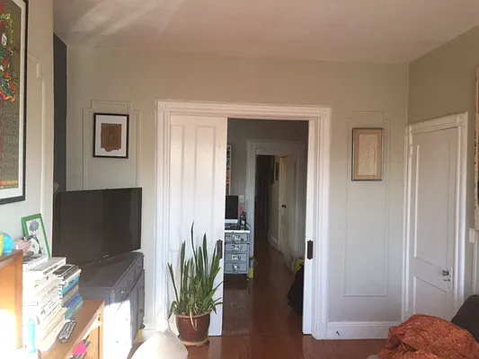 Rented by Alexander Bilu, LREB | media 7