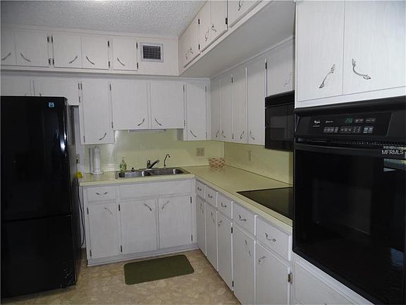 5th image of 2401 Ecuadorian Way APT 43